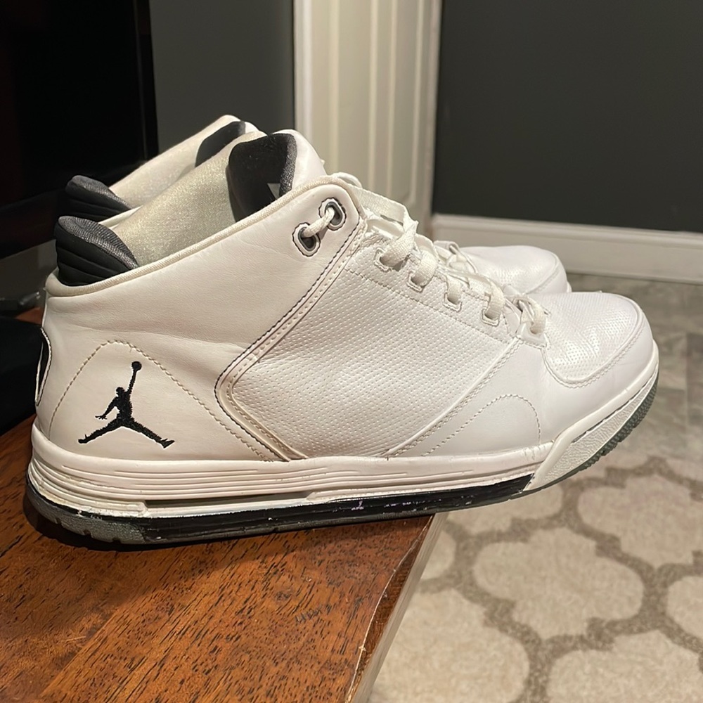White Jordan 3